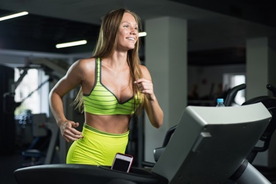 gallery/beautiful-girl-running-treadmill-gym-healthy-lifestyle-concept_96649-593